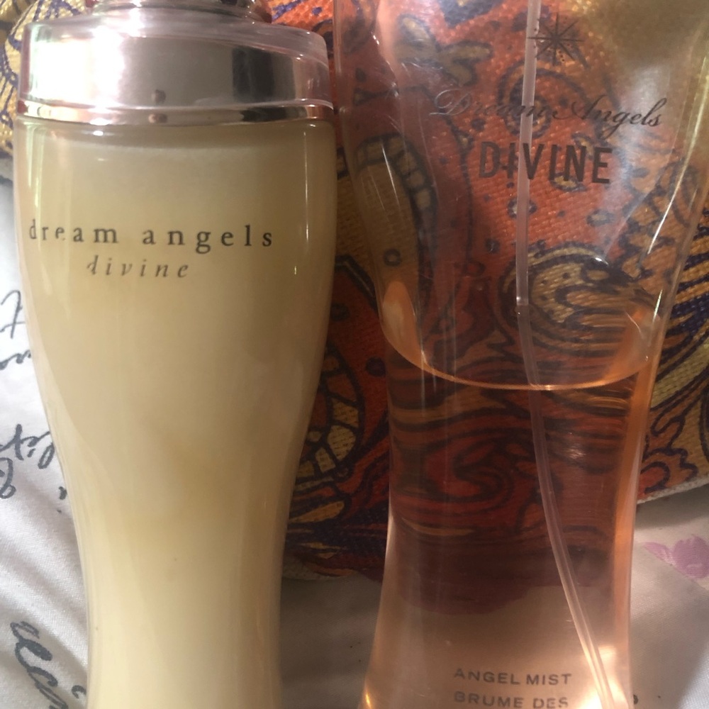 Victoria’s  Dream Angels Divine Fragrance & Angel Mist - Cream & Light Peach